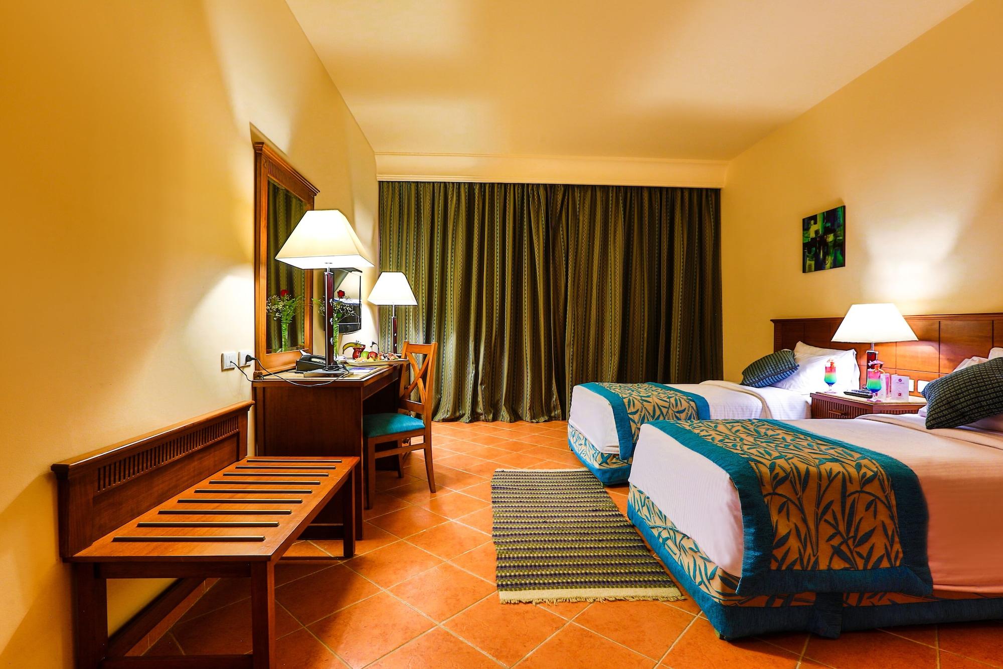 Charmillion Club Aquapark Hotel Sharm El Sheikk Exterior foto A room at the hotel