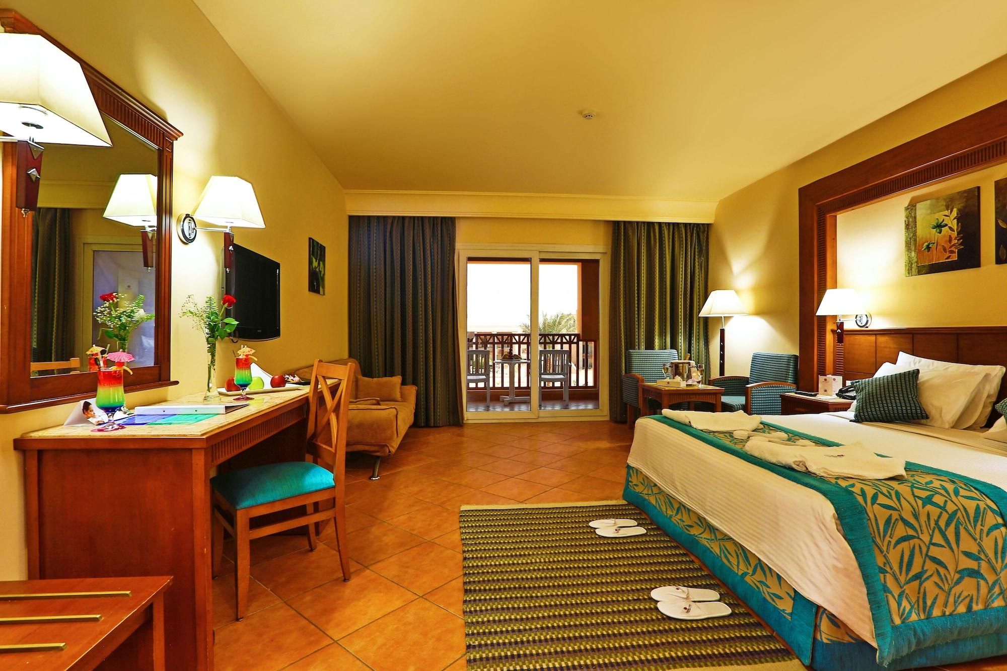 Charmillion Club Aquapark Hotel Sharm El Sheikk Exterior foto A room at the Hilton Sharm El Sheikh
