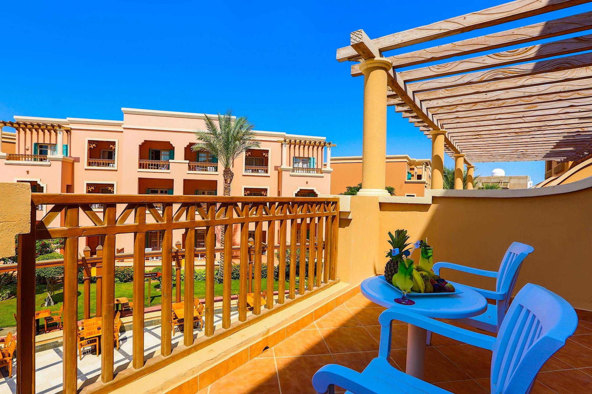 Charmillion Club Aquapark Hotel Sharm El Sheikk Exterior foto Balcony of a villa