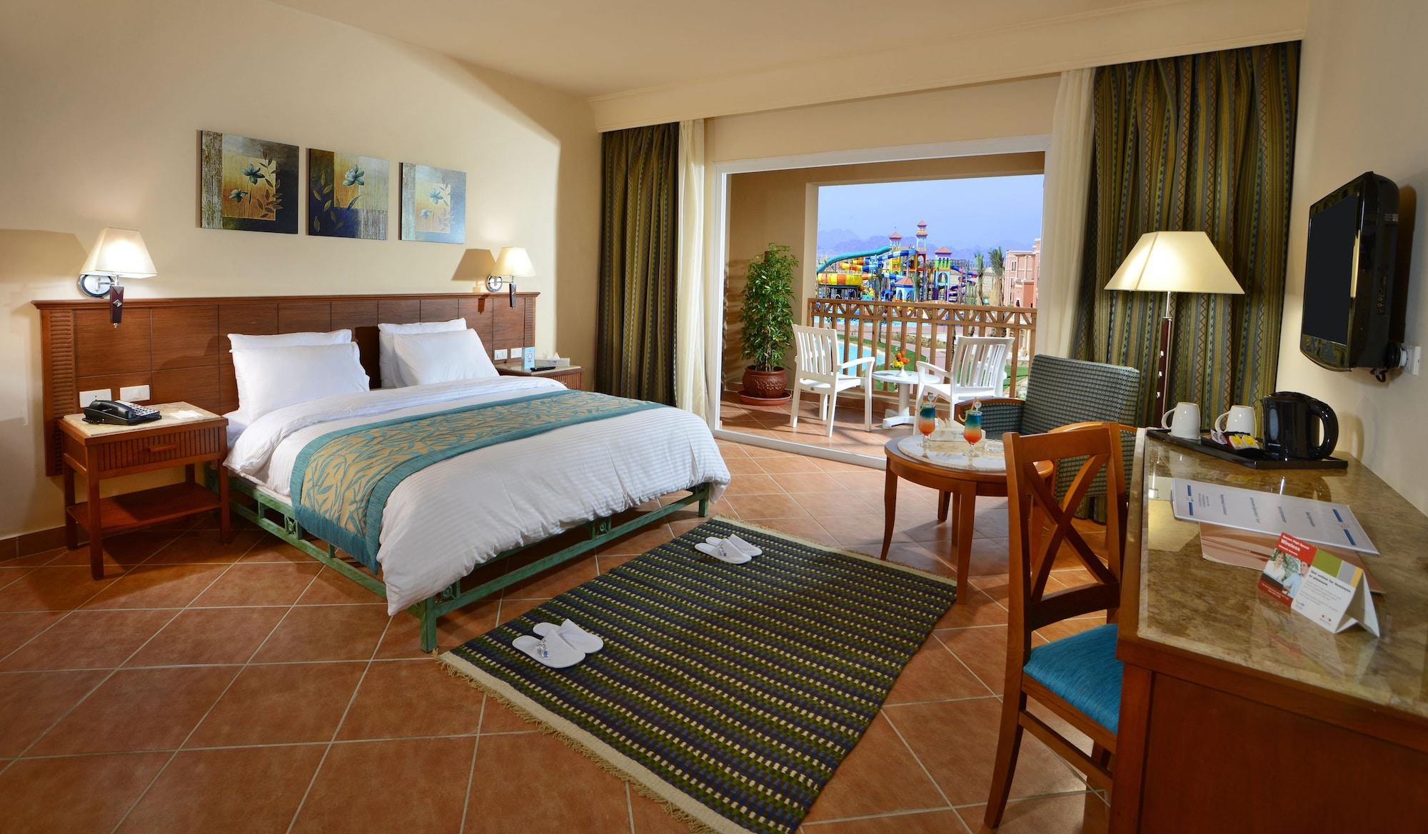 Charmillion Club Aquapark Hotel Sharm El Sheikk Exterior foto A room at the Hilton Sharm El Sheikh