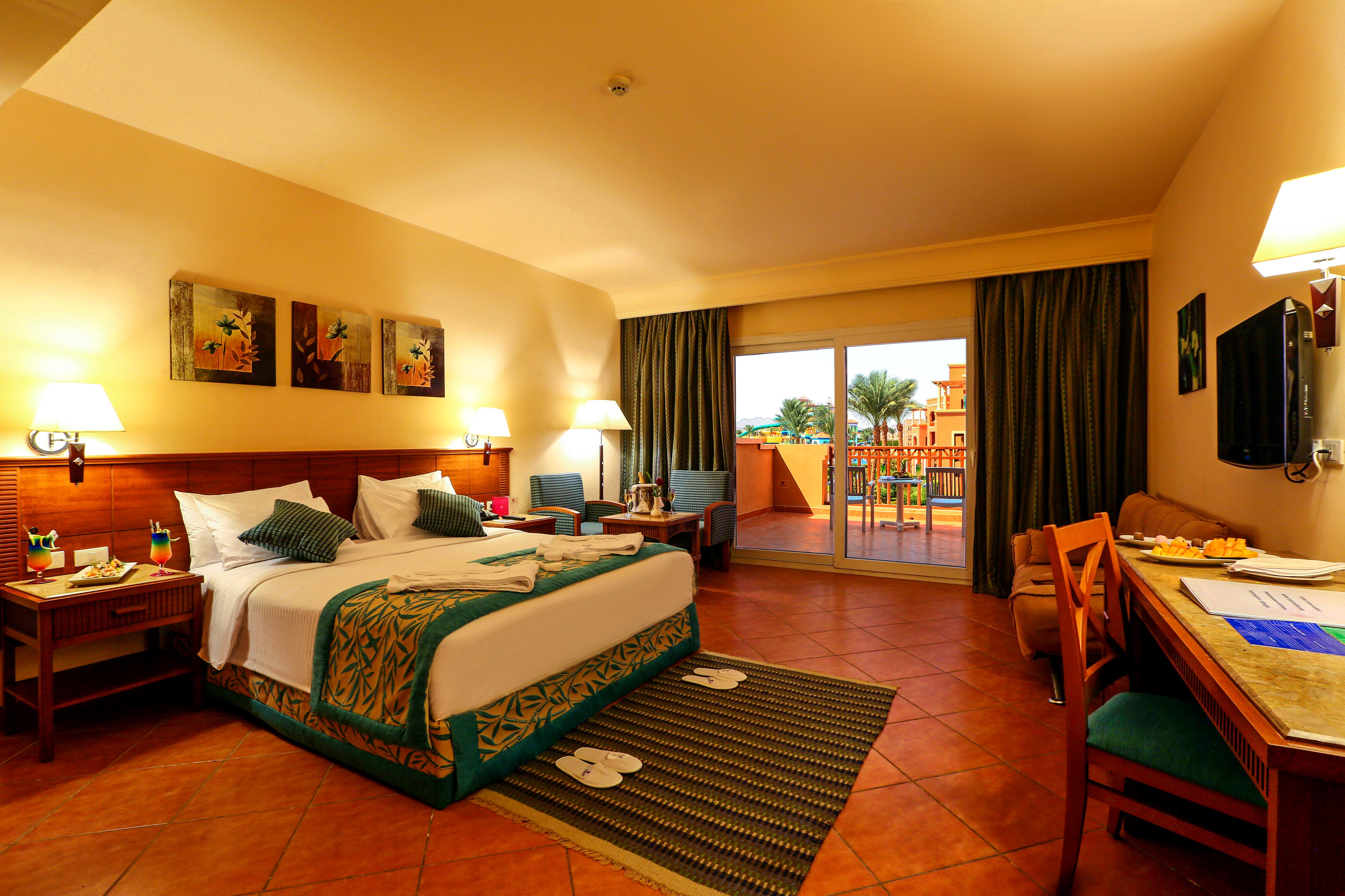 Charmillion Club Aquapark Hotel Sharm El Sheikk Exterior foto A room at the Hilton Sharm El Sheikh